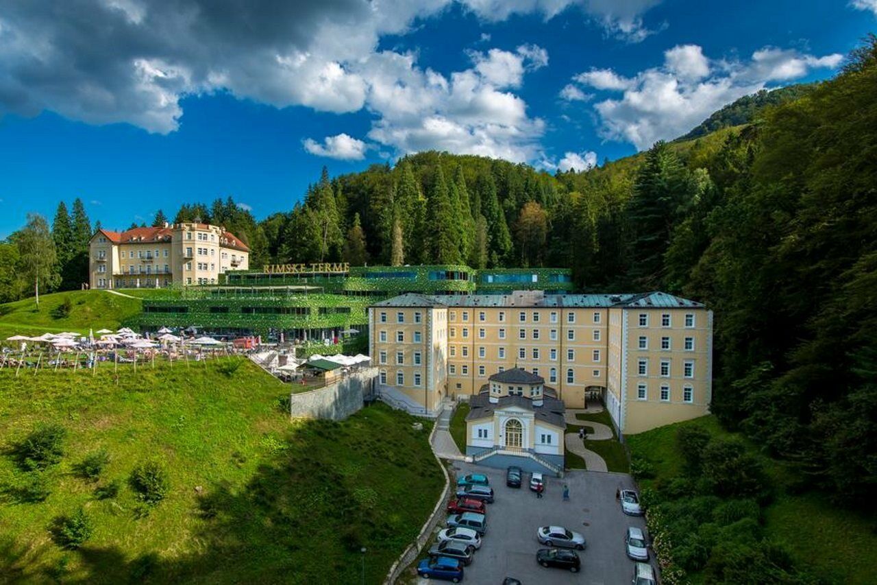 Rimske Terme - Hotel Zdraviliski Dvor Rimske Toplice Exteriör bild
