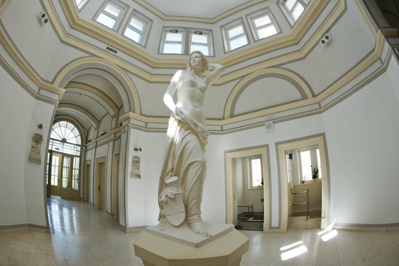 Rimske Terme - Hotel Zdraviliski Dvor Rimske Toplice Exteriör bild