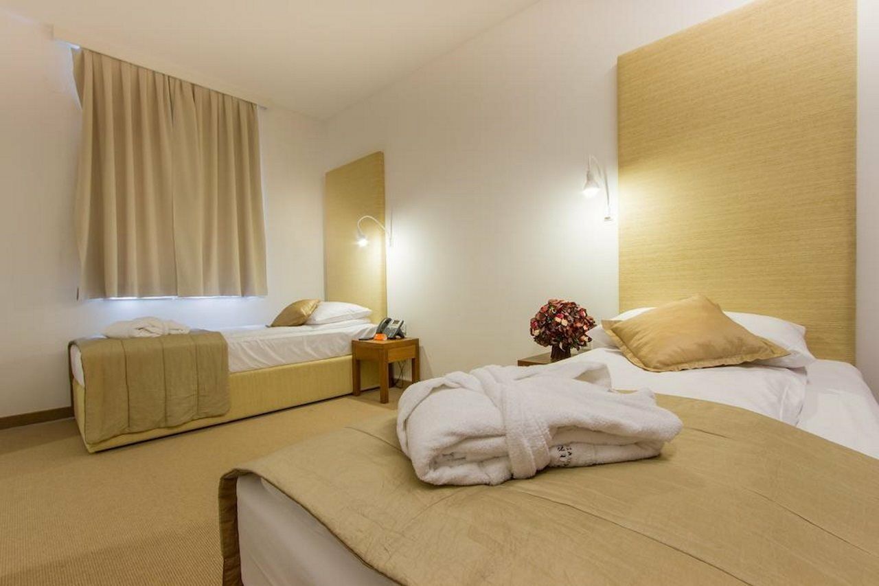 Rimske Terme - Hotel Zdraviliski Dvor Rimske Toplice Exteriör bild